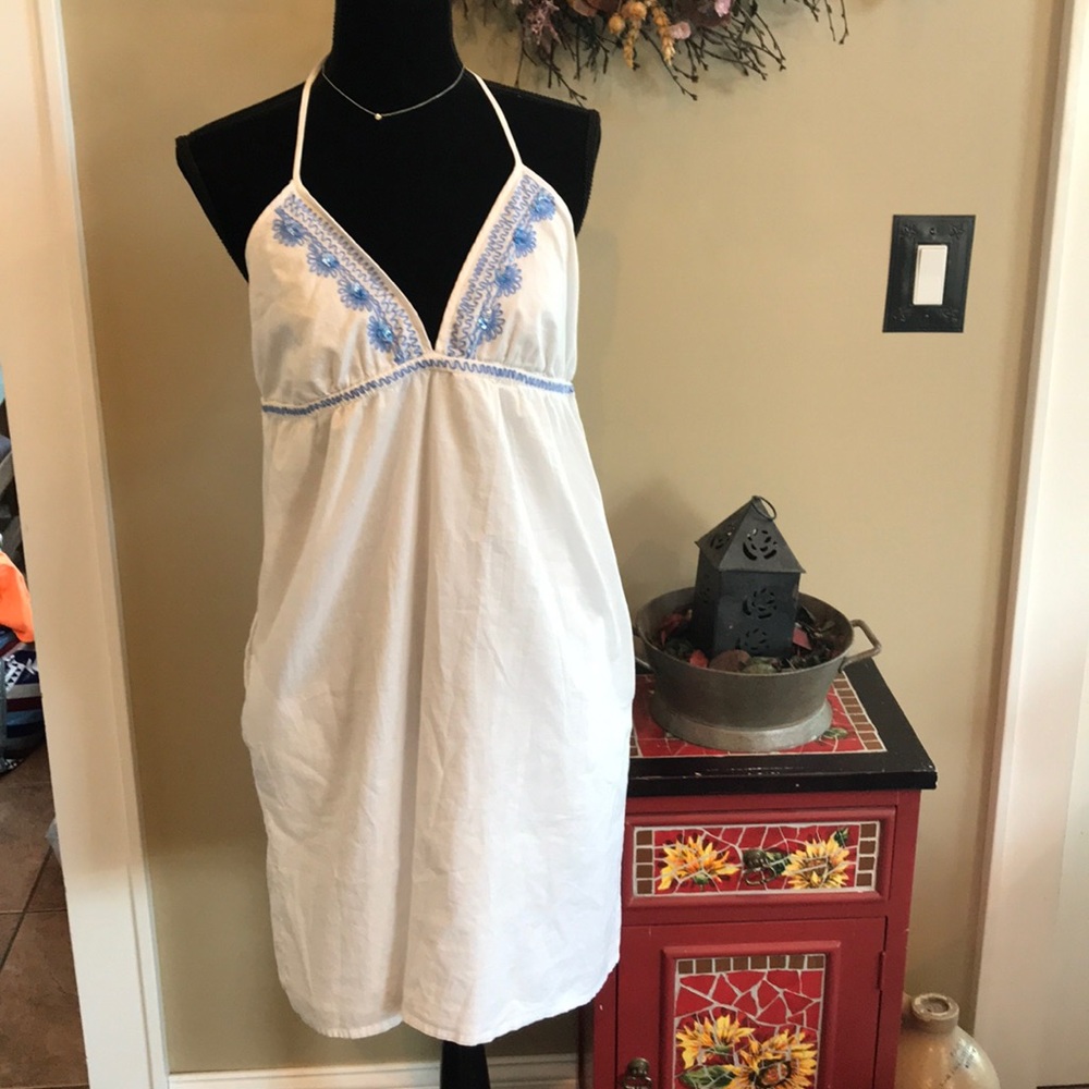 White v-neck halter dress